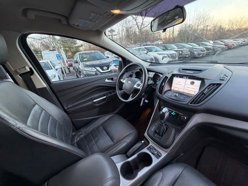 Used 2016 Ford Escape SE w/ SE Leather Comfort Package image 25