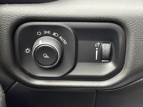 Certified 2022 RAM 2500 Tradesman w/ Chrome Appearance Group AWD/4WD image 32