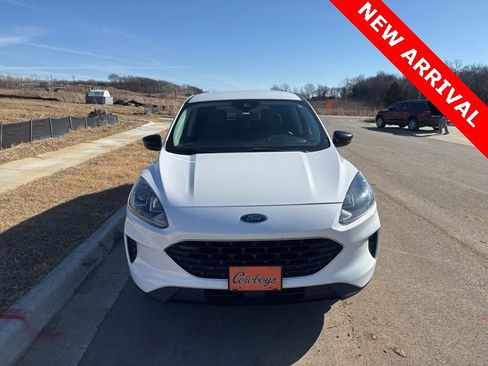 Used 2021 Ford Escape SE w/ SE Sport Appearance Package image 9