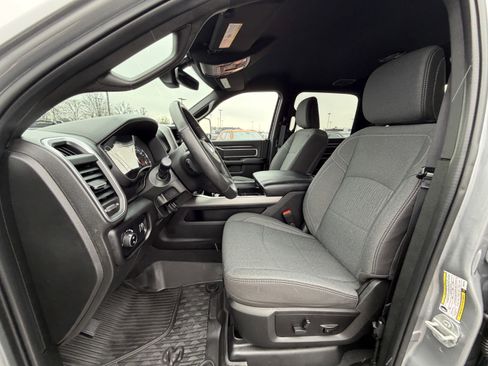 Used 2024 RAM 2500 Big Horn w/ Sport Appearance Package image 11