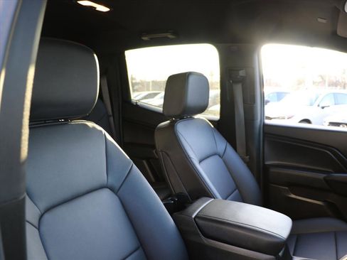 Used 2024 Chevrolet Colorado Trail Boss w/ Advanced Trailering Package image 7