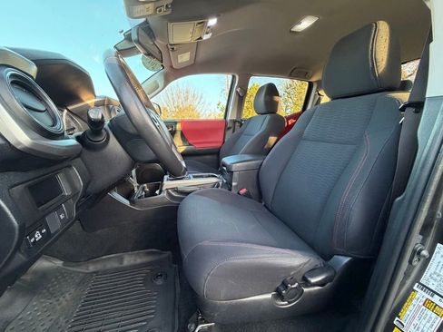 Used 2019 Toyota Tacoma SR5 image 10