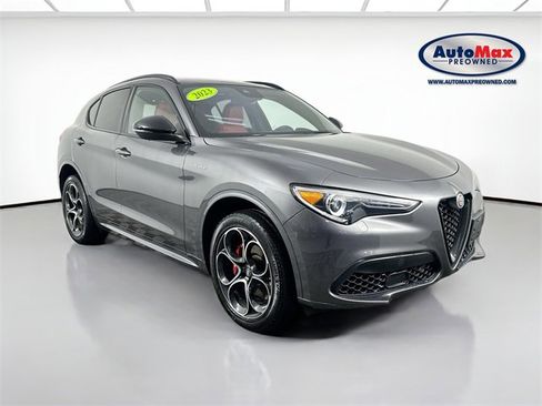 Used 2023 Alfa Romeo Stelvio Veloce image 1