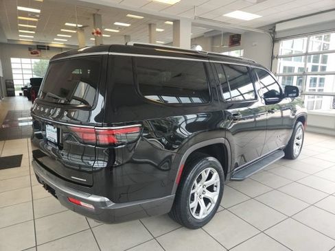 Used 2022 Jeep Wagoneer Series I w/ Premium Group I RWD image 12
