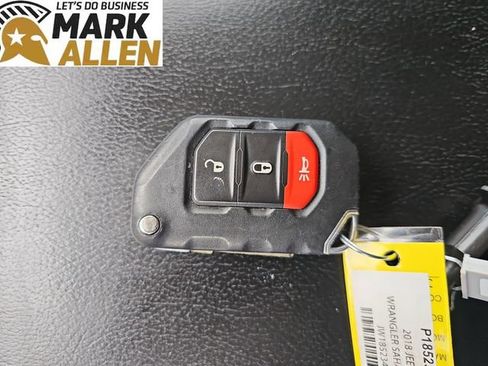 Used 2018 Jeep Wrangler Unlimited Sahara image 36