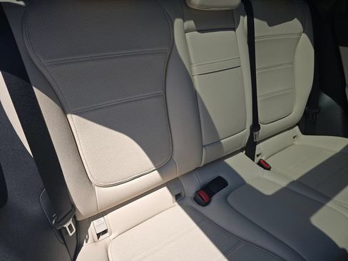 Certified 2024 Mercedes-Benz GLC 300 4MATIC image 21