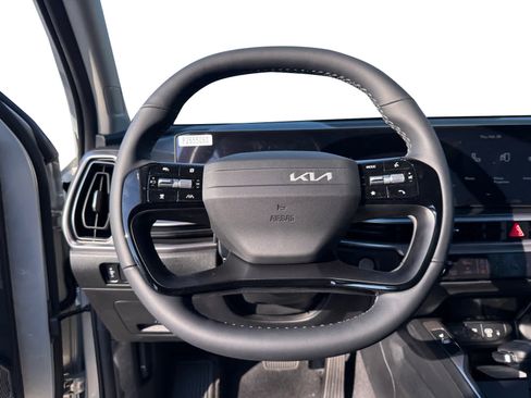 New 2026 Kia Sorento S image 12