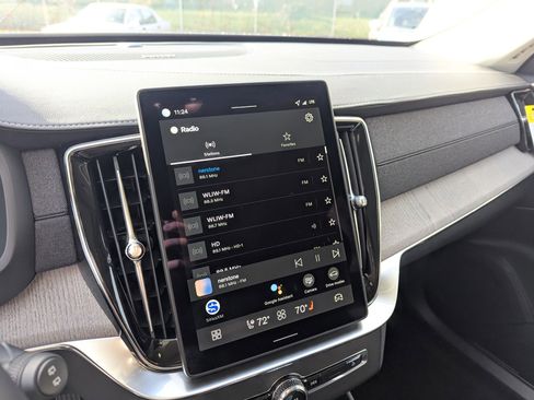 New 2026 Volvo XC90 B6 Ultra w/ Protection Package image 15