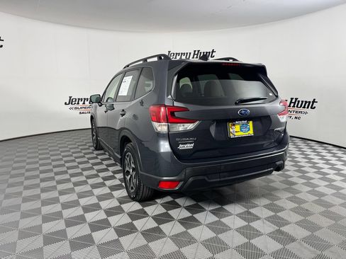 Used 2024 Subaru Forester Premium AWD/4WD image 7