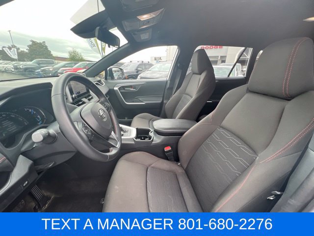 Used 2025 Toyota RAV4 SE AWD/4WD image 33