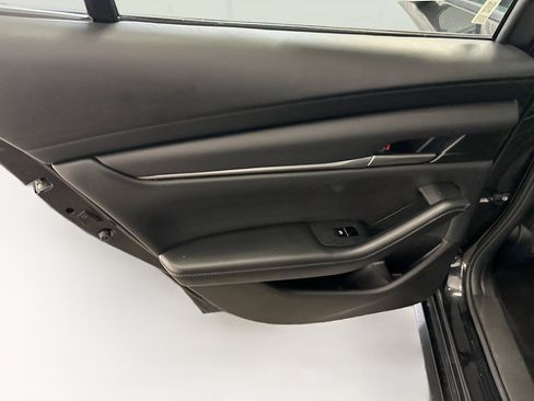 Used 2023 MAZDA MAZDA3 s image 27