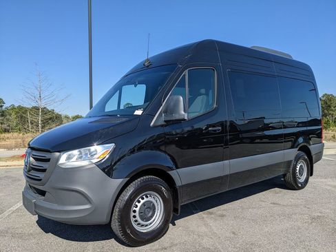 Used 2024 Mercedes-Benz Sprinter 2500 image 51