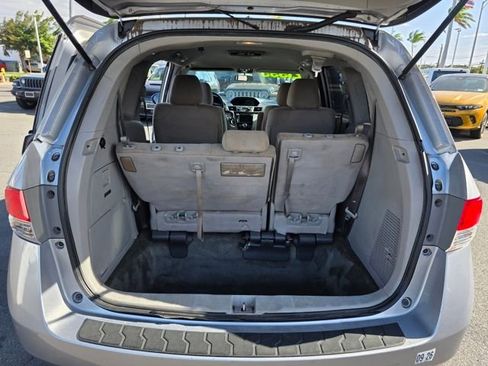 Used 2017 Honda Odyssey SE image 11