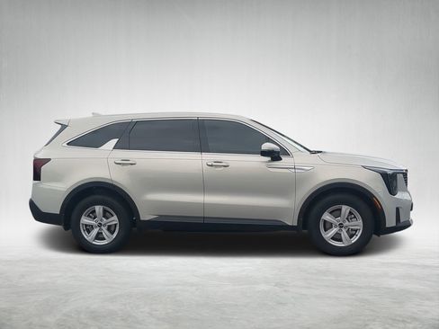 New 2026 Kia Sorento LX image 2