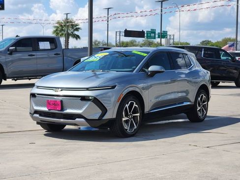 New 2025 Chevrolet Equinox EV LT image 2