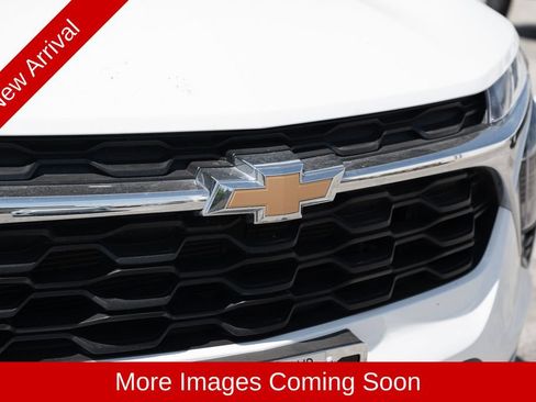 Used 2026 Chevrolet Trax LT FWD image 8