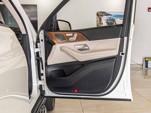 Used 2022 Mercedes-Benz GLE 450 4MATIC w/ Revised AMG Line Exterior image 42