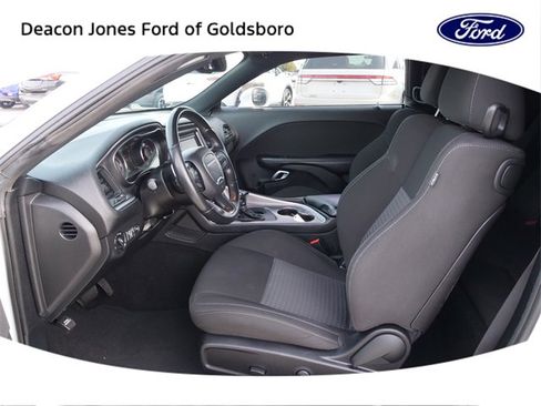 Used 2022 Dodge Challenger GT image 16