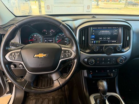 Used 2022 Chevrolet Colorado LT w/ Fleet Safety Package AWD/4WD image 15
