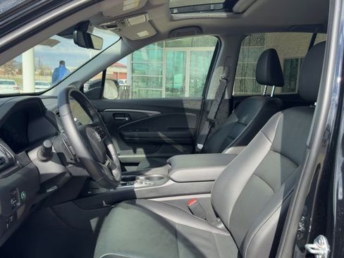 Certified 2025 Honda Ridgeline RTL image 10