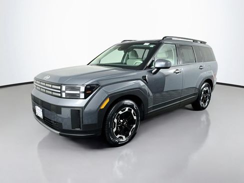 Used 2026 Hyundai Santa Fe SEL AWD/4WD image 2
