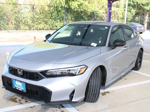 Used 2025 Honda Civic Sport image 1