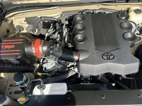 Used 2012 Toyota FJ Cruiser 4WD w/ Convenience Pkg image 26