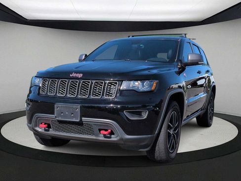 Used 2017 Jeep Grand Cherokee Trailhawk AWD/4WD image 4
