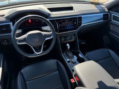 Used 2022 Volkswagen Atlas Cross Sport SEL R-Line AWD/4WD image 6