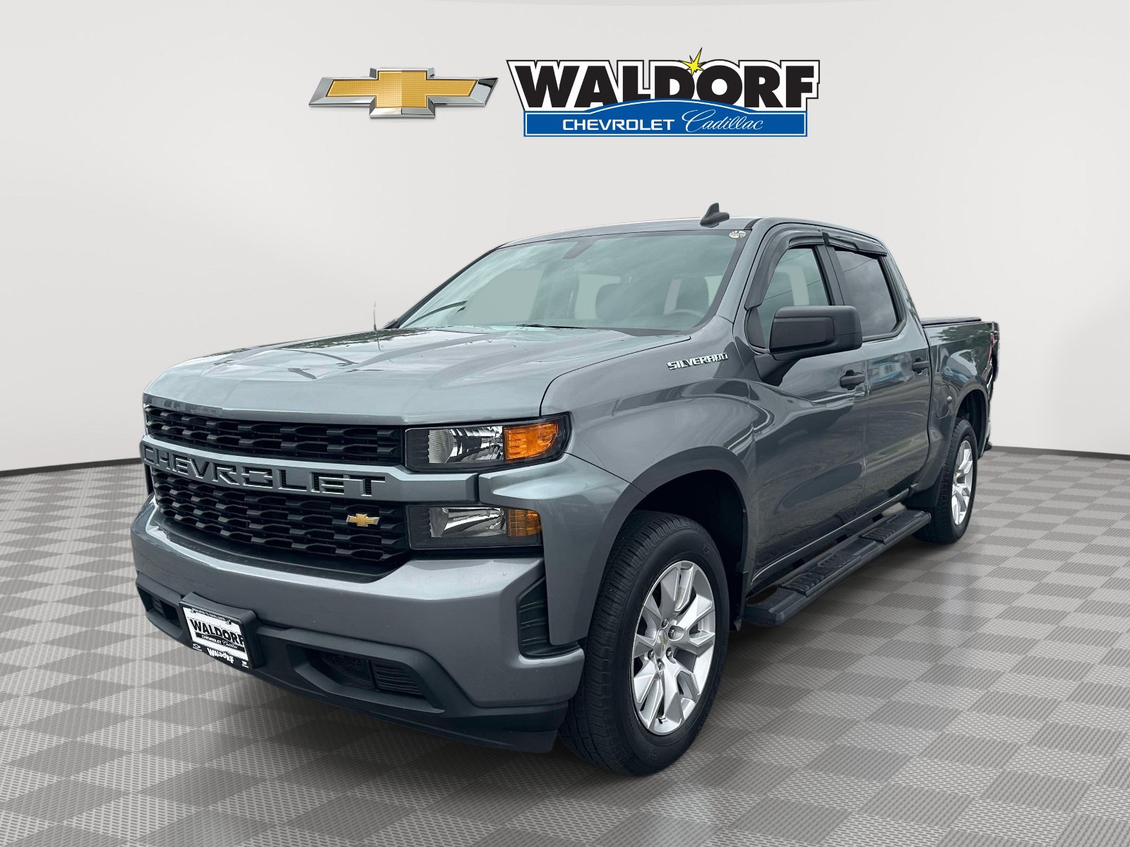 Used 2020 Chevrolet Silverado 1500 Custom w/ Custom Value Package RWD image 3