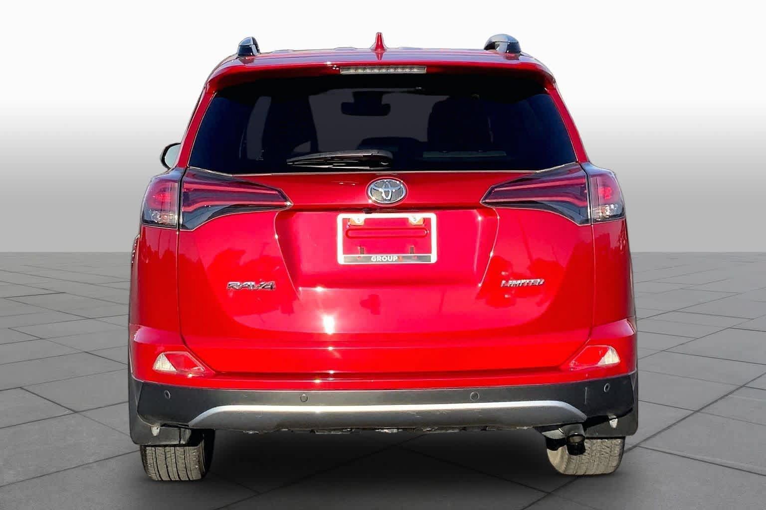 Used 2017 Toyota RAV4 Limited FWD image 5