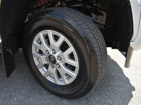 Used 2024 Toyota Tacoma SR5 RWD image 45