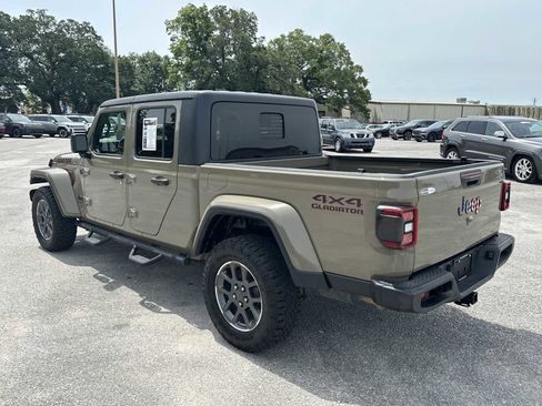 Used 2020 Jeep Gladiator Sport AWD/4WD image 7