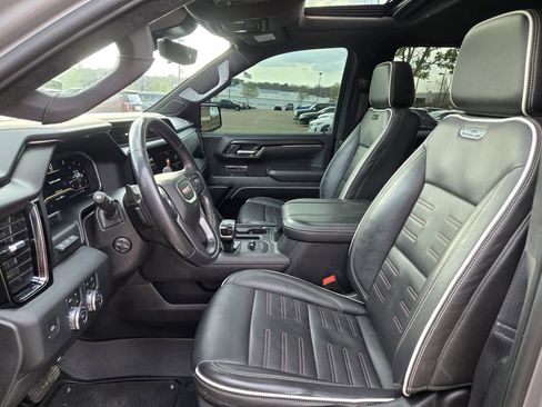 Used 2023 GMC Sierra 1500 AT4X image 8