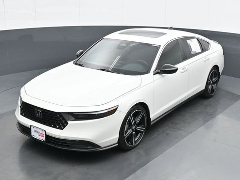 Used 2023 Honda Accord Sport image 17
