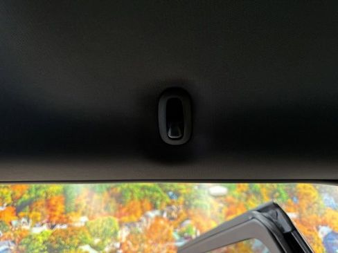 Used 2024 Dodge Durango GT image 40