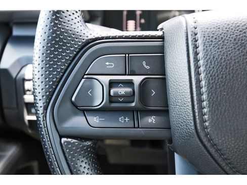 Used 2026 Toyota Tacoma SR AWD/4WD image 15