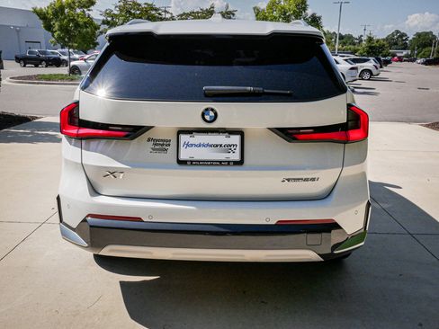 Used 2025 BMW X1 xDrive28i w/ Convenience Package image 9