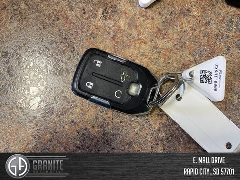 Used 2019 GMC Sierra 1500 AT4 w/ AT4 Preferred Package AWD/4WD image 8