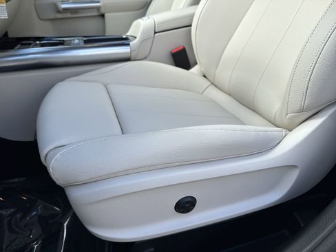 Certified 2025 Mercedes-Benz GLA 250 4MATIC image 16