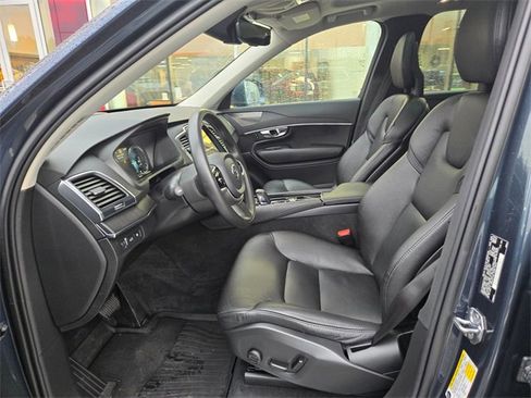 Used 2020 Volvo XC90 T8 Momentum w/ Protection Package image 24
