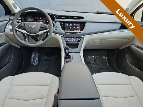 Used 2022 Cadillac XT5 Premium Luxury w/ Technology Package image 14