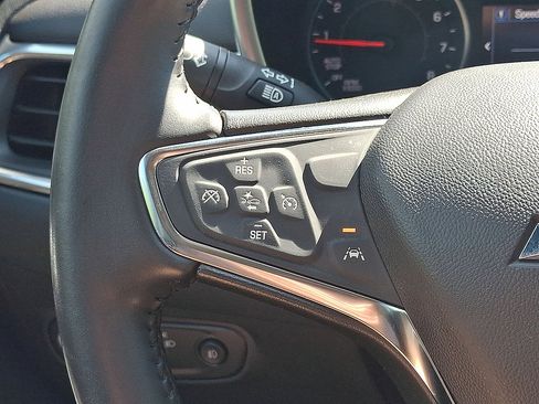 Used 2021 Chevrolet Equinox LT FWD image 17