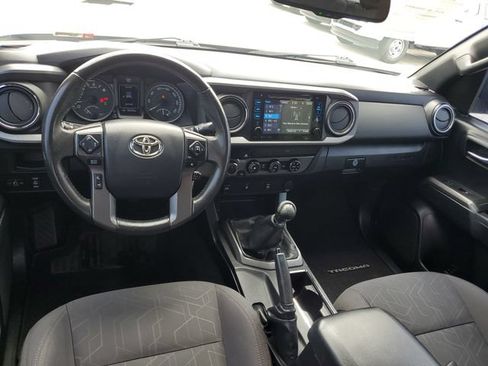 Used 2016 Toyota Tacoma TRD Sport w/ Towing Package AWD/4WD image 11