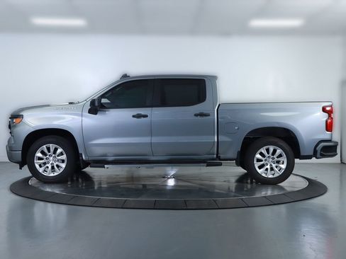 Used 2024 Chevrolet Silverado 1500 Custom RWD image 9