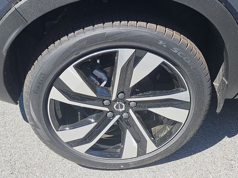 New 2026 Volvo XC40 B5 Ultra w/ Protection Package Premier AWD/4WD image 21