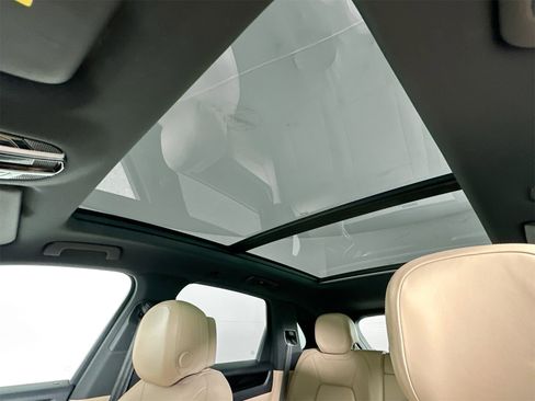 Used 2020 Porsche Cayenne image 35