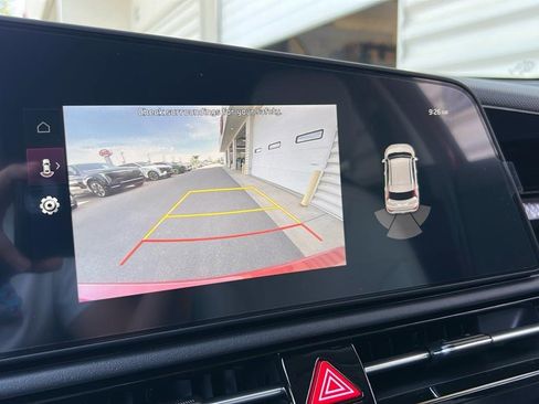 New 2025 Kia Niro EX image 21