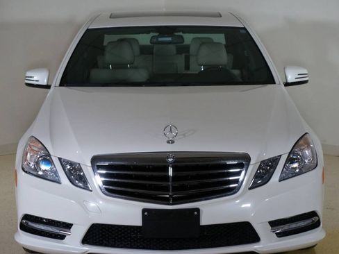 Used 2012 Mercedes-Benz E 350 Sedan image 4