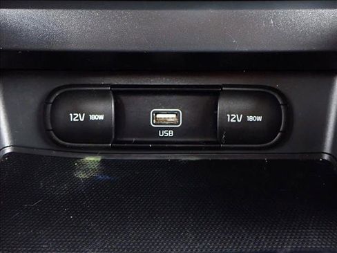 Used 2020 Kia Soul LX image 18